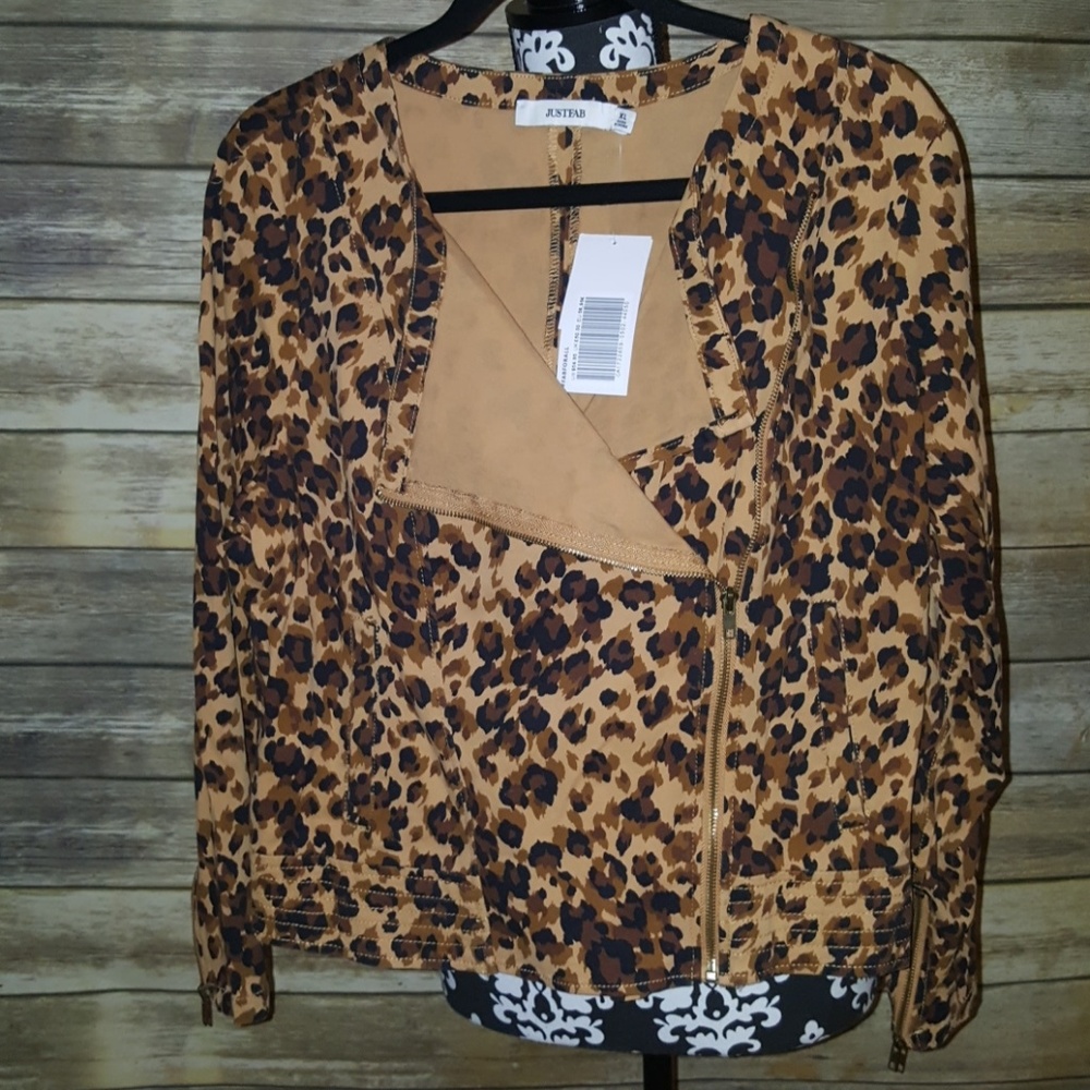 NWT Just Fab leopard print jacket size XL